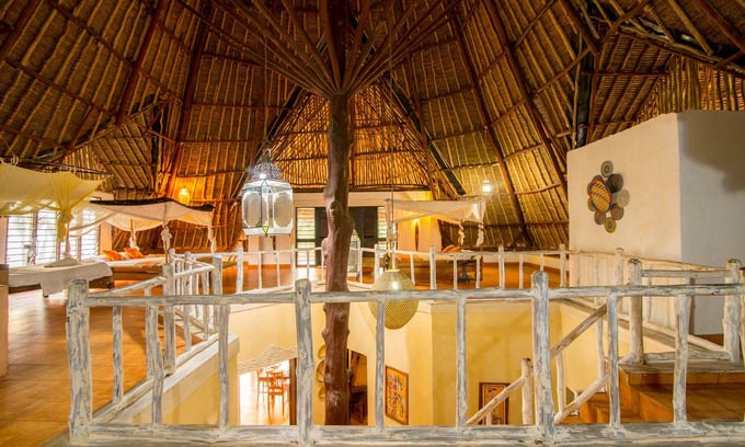 Galu Beach Bed & Breakfast | Upani in Daini