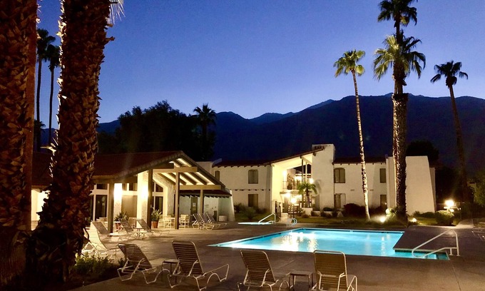Baristo Condo | Updated 2 bed/2 bath Ground Level steps to pool and tennis courts