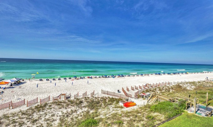 Fort Walton Beach - Destin Condo | Updated 2-Bedroom with Loft ~ Beach Front Condo In the Heart of Destin!