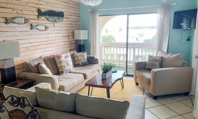 Gulf Shores Condo | Updated 2br/ba Condo in heart of Gulf Shores - 2 Pools and Walk to the Beach