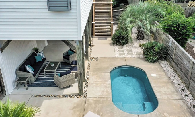 Wilmington Beach House | Updated/2min Walk to Beach/Private Pool/Golf Cart/Lush Yard/Table Games