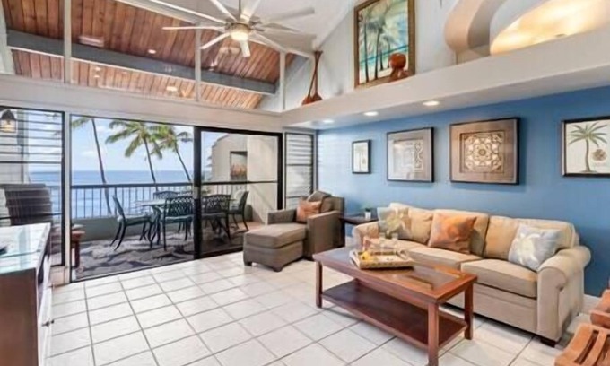 Honokowai Apartment | Updated and spacious top floor beachfront 2 bedroom 2 bathroom ocean view condon
