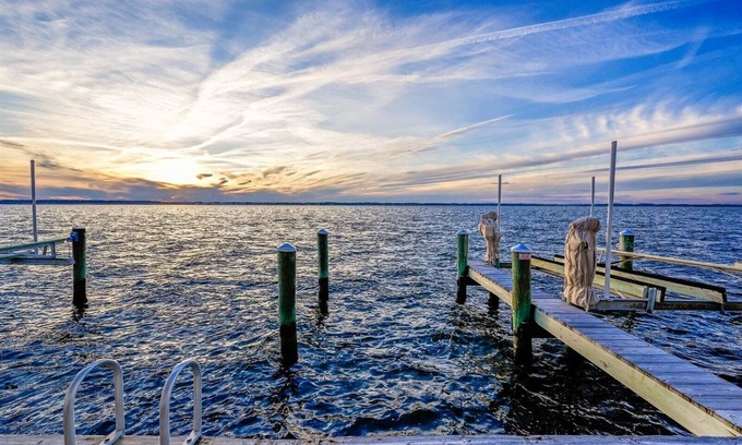 North Ocean City Condo | Updated Bay Front Condo | Pool
