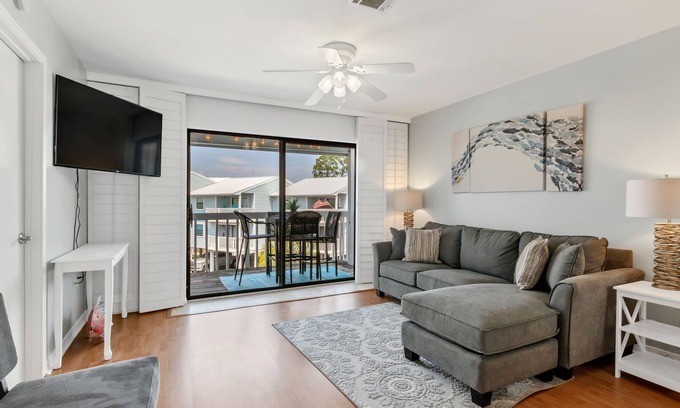 Orange Beach Condo | Updated Bayfront Condo | Private Boat Slip