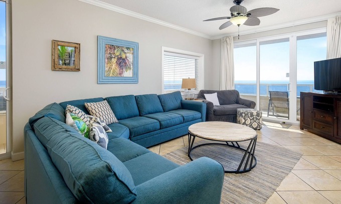 Orange Beach Condo | Updated Beachfront 3/3 Corner Unit - Low density building - Indoor/outdoor pool