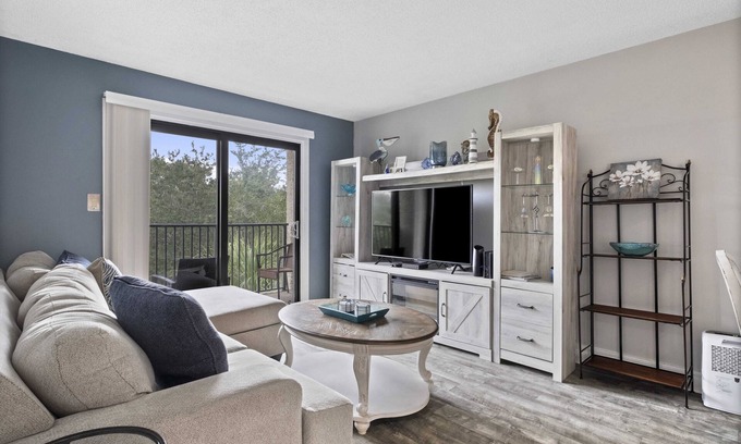 Hilton Head Condo | Updated Condo w/Pool, Tennis, Walk to the Beach , Coligny and Celebration Park!