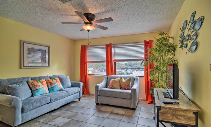Independence Square Condo | Updated Condo Near Beach: Ideal Walkable Location!