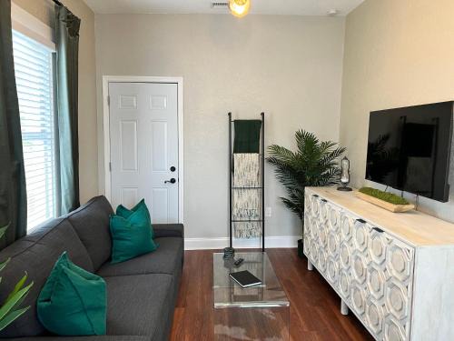 Tampa Apartment | Updated Condo in Heart of Tampa 2