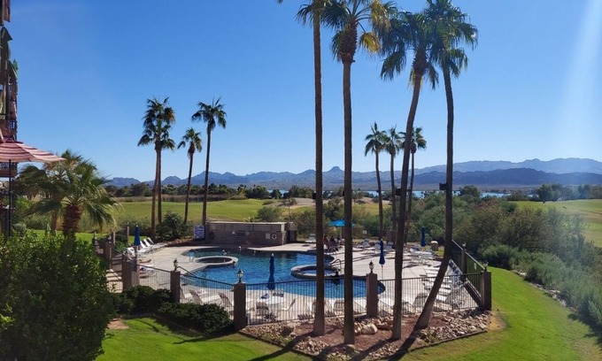 Lake Havasu City Condo | Updated Condo! Amazing views! Walk to Channel, Beach, Shops and Restaurants!