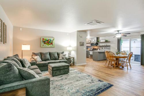 Enumclaw House | Updated Duplex Home Less Than 1 Mi to Downtown Enumclaw!