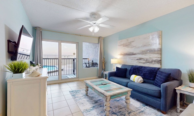 Fort Walton Beach Condo | Updated, first-floor, open, airy condo with great views - close to dining