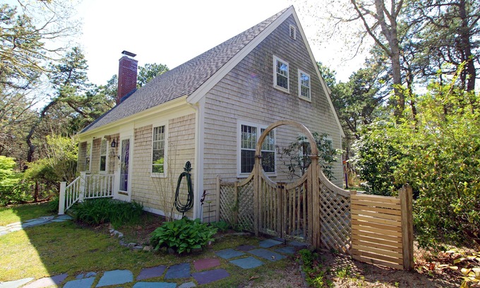 North Truro House | Updated Home with Large Fenced Yard Just Moments to the Beach! (2310)