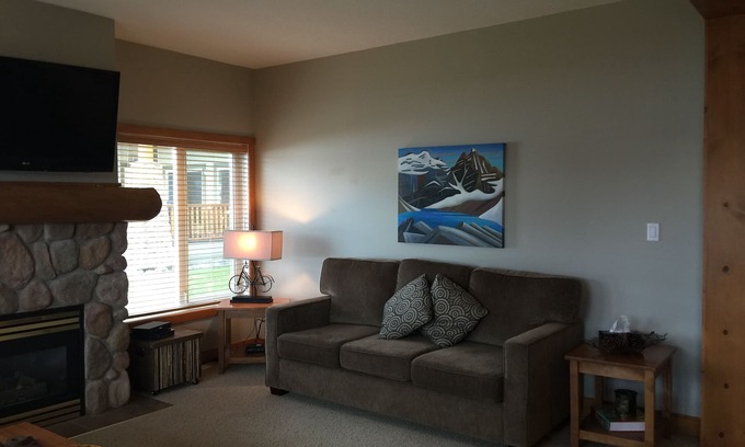 East Kootenay Condo | Updated Kimberley Northstar Ski In/Out 2 Bdrm, 2 Bath Condo At top Of T BAR