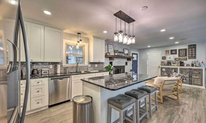 Royal House | Updated Royal Retreat on 5 Acres: 'Hidden Creek'