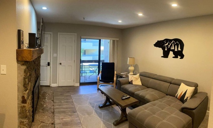 Crested Butte Condo | Updated Ski-in/Ski-out Condo in the heart of MT CB