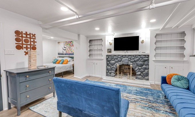 Teaneck Apartment | Updated Teaneck Studio, Short Drive to NYC!