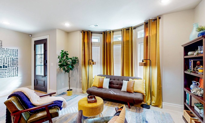 Cedar City House | Updated townhome with ensuite bedrooms, workstation, & aquatic center pass