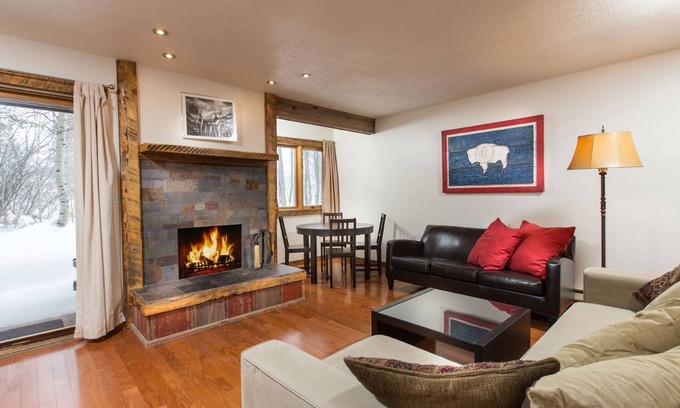 Moose Wilson Road Condo | Upgraded High End Mountain Modern 1BR/BA King Bed Aspens Condo