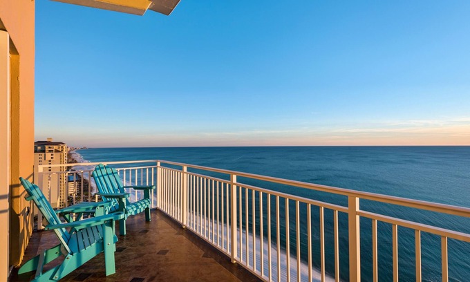 Panama City Beach Condo | Upgraded Oceanfront Penthouse, Gulf Views, Pool