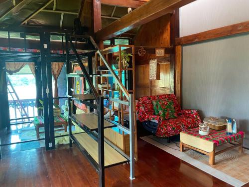 Ha Giang Bed & Breakfast | Uphill Coffee and Homestay - Nhà Trên Đồi