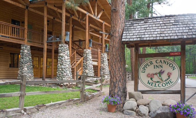 Ruidoso Cabin | Upper Canyon Inn & Cabins