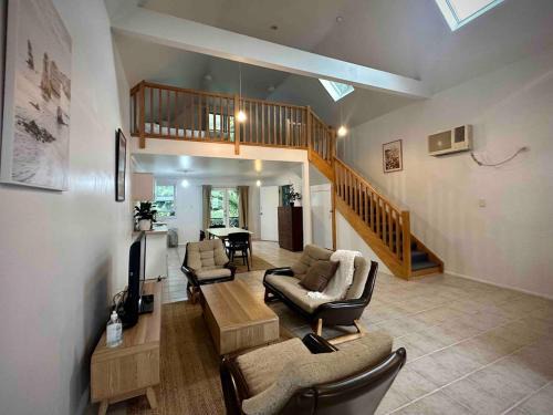Waterloo Apartment | Upper Chapel