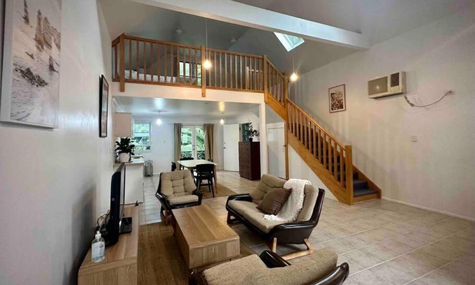 Waterloo Apartment | Upper Chapel Loft Apartment