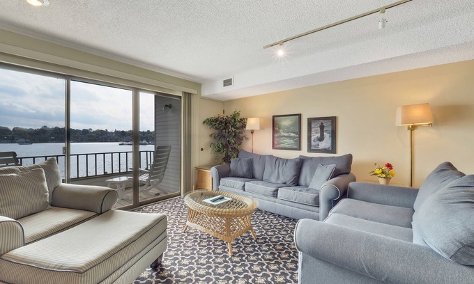 Charlevoix Condo | Upper-Level Lakeview Condo | Downtown Charlevoix | Pool, Hot Tub, Sauna