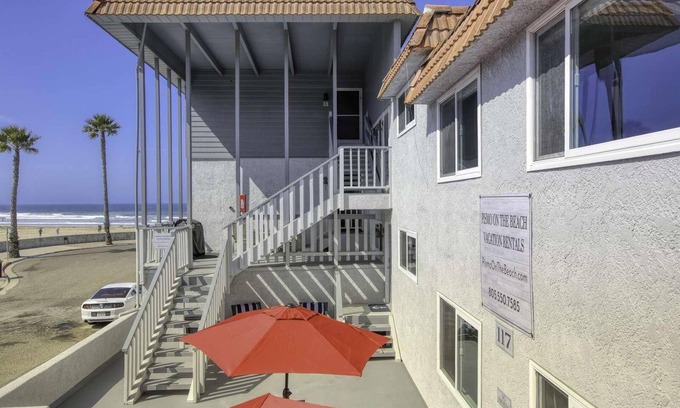 Downtown Condo | Upper Level Unit one Bedroom/One Bath