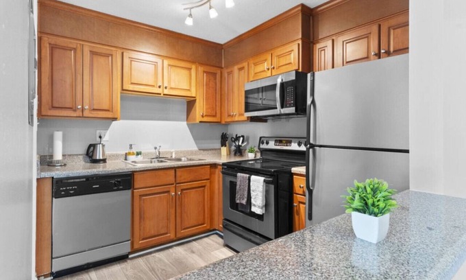 Northwest Raleigh Apartment | Upscale 2 Bed Suite—Mins to Downtown Raleigh!