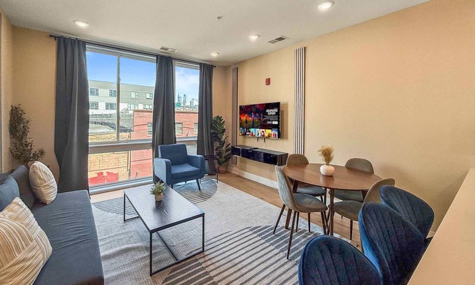 Northern Liberties Apartment | Upscale 2BR | 4 Sleeps | Northern Liberties