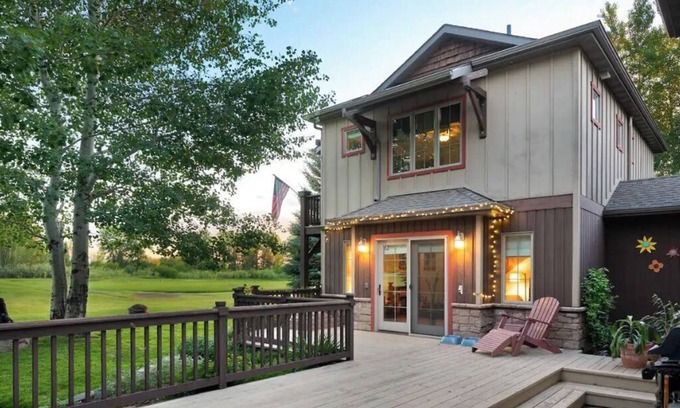Bozeman House | Upscale 2BR Suite in Bozeman Big Sky Country, Pet & Kid Friendly, 5 Mins to Town