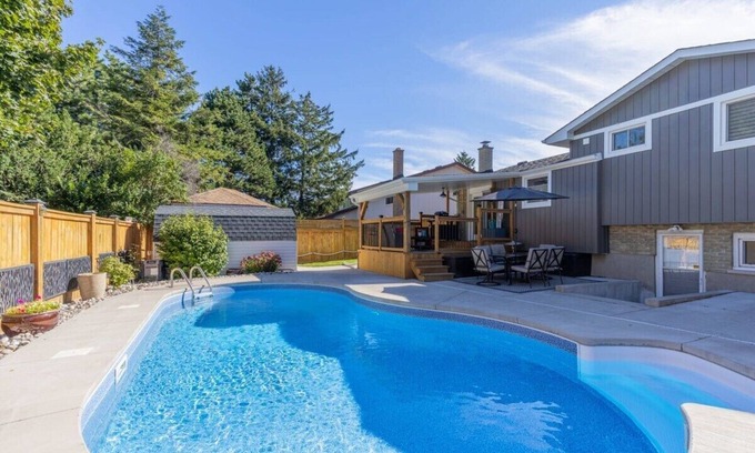 St. Catharines House | Upscale 3BR Designer House with POOL!
