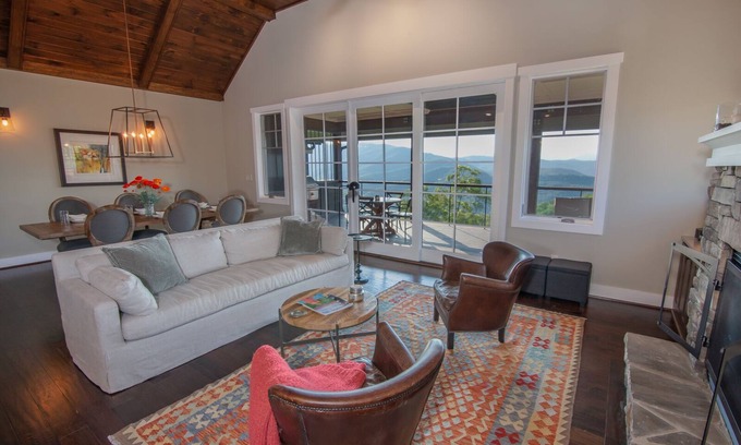 Boone Condo | Upscale Condo in Blue Ridge Mtn Club