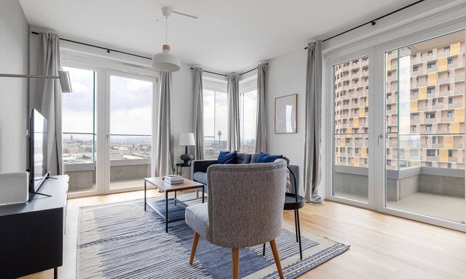 Erdberg Apartment | Upscale Landstraße 2BR w/Playground & Pool, nr Erdberg, by Blueground