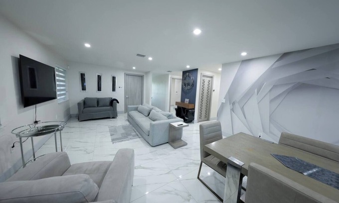 Seybold House | Upscale Modern waterfront dock apartment 3BR/3BA