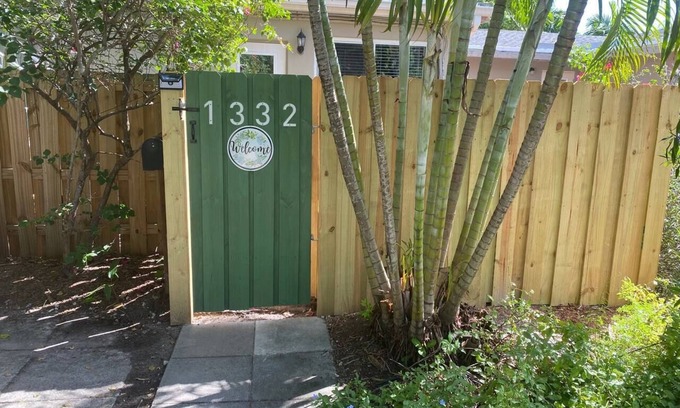 Coral Ridge Condo | Upscale, Residential Neighborhood