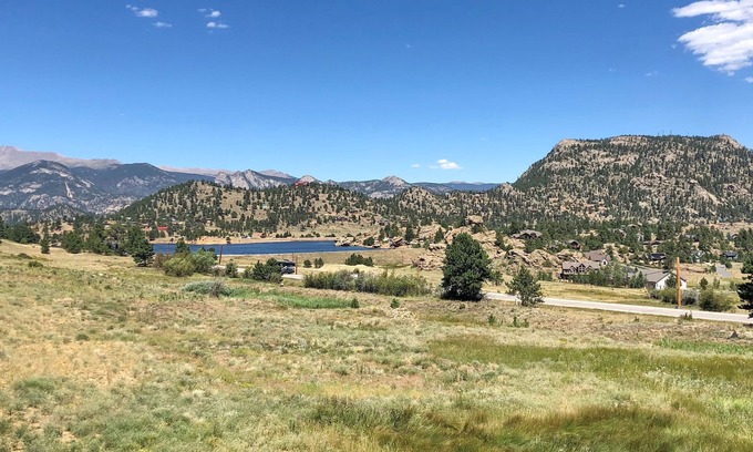 Estes Park House | Upscale Town Home, Beautiful Mountain & Lake Views, AC, Game Room # 6053