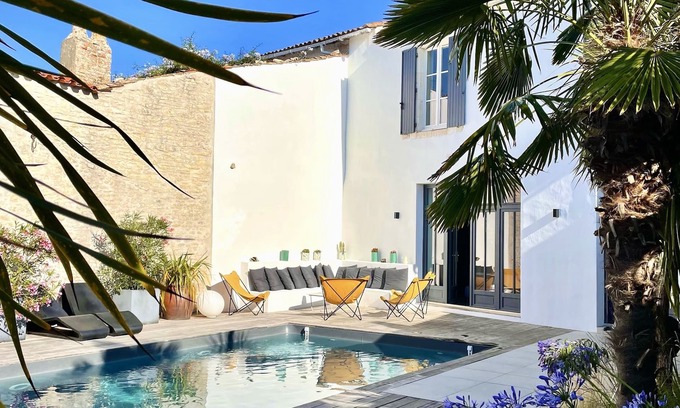 Le Bois-Plage-en-Re House | Upscale villa with pool in Bois-Plage-en-Ré