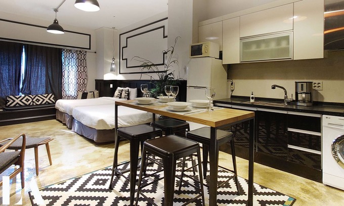 Jongno Apartment | Uptown Apartment in Downtown Seoul