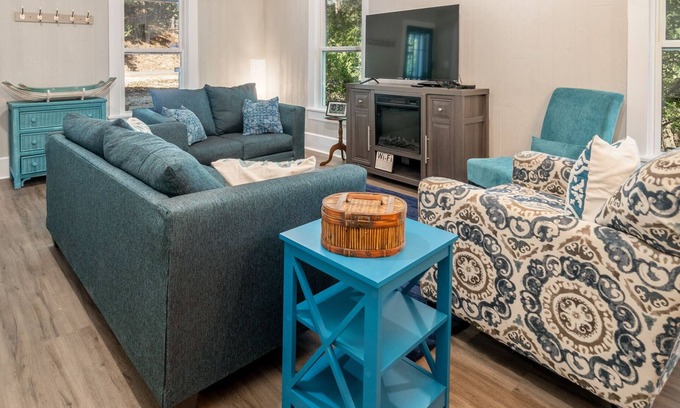 Hot Springs House | Uptown Bungalow - Close to Biking Trails, Downtown
