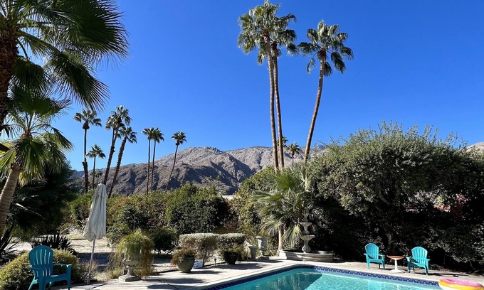 Old Las Palmas House | Uptown Design District Walking distance to Downtown Palm Springs!