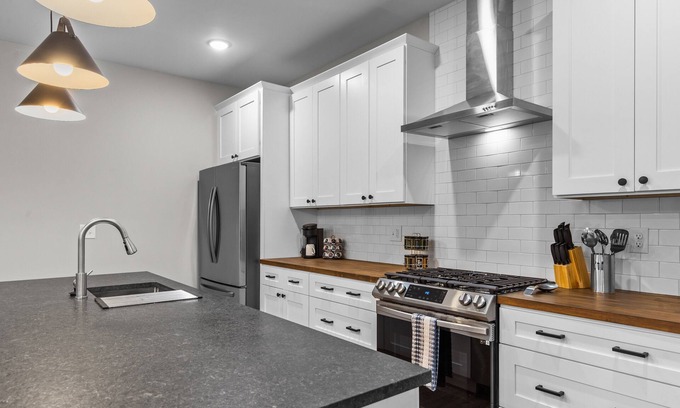 The Gate House | Uptown Elegant Escape | JZ Vacation Rentals