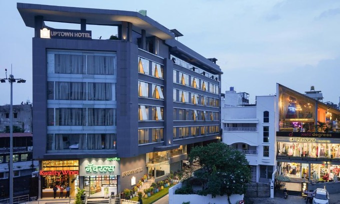 Sadar Hotel | Uptown Hotel