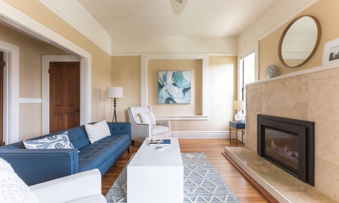 Mill Valley Apartment | Uptown in Downtown Mill Valley! The only 3bd/2ba in the heart of the city!