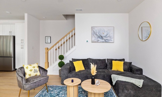 Charlotte House | Uptown Retreat Sleeps 10 w/Hot Tub, Games/Fenced