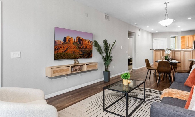 Tempe Apartment | Urban 2BR-Pool,Parkng,NearASU,Mill Ave&Cmelbck Mtn
