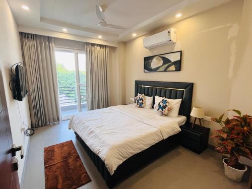 Sushant Lok Apartment | Urban boho stylish and cozy