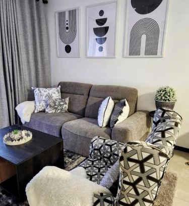 Greater Johannesburg Metropolitan Area Apartment | Urban Contempo Lush