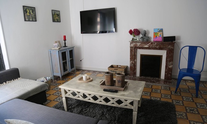 Beaune House | Urban cottage with garden